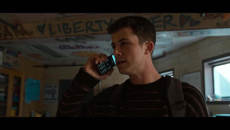 Dylan Minnette as Clay Jensen Using Alcatel Mobile Phone in 13 Reasons Why S04E03 TV Series