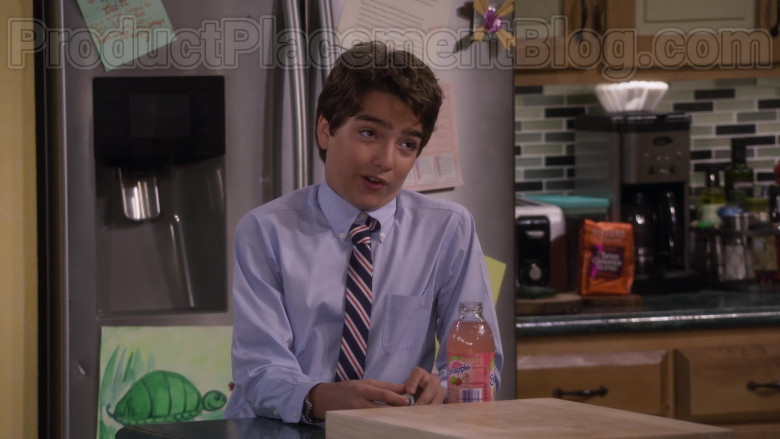 Elias Harger as Max Enjoying Snapple Drink in Fuller House S05E11 Netflix TV Show (2)