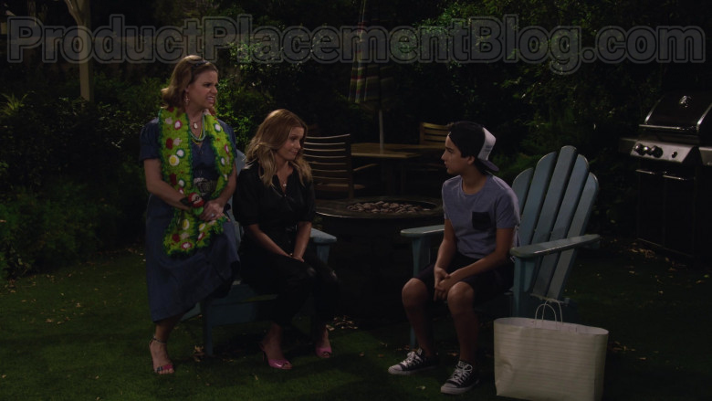 Elias Harger as Max Wearing Converse All Star Classic Shoes in Fuller House S05E14 TV Show (2)