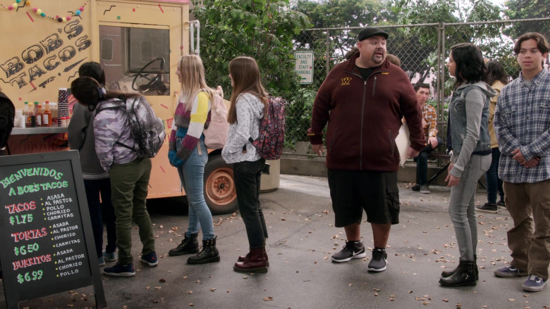 Gabriel Iglesias Wears Nike Sneakers in Mr. Iglesias S02E05 TV Show by Netflix (1)