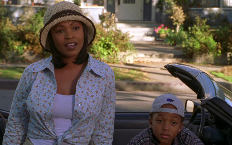 Jascha Washington Wears Starter Cap in Big Momma's House (2000)
