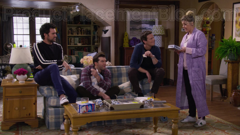 Jodie Sweetin as Stephanie Tanner Wearing Golden Goose Deluxe Brand Sneakers in Fuller House S05E13