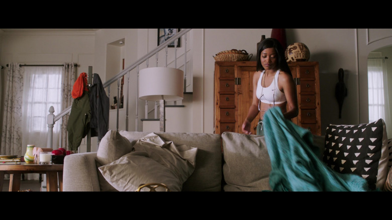 Keke Palmer Wears Nike White Sports Bra Outfit in 2 Minutes of Fame Movie (1)