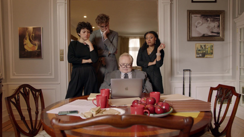 Louie Anderson Using Apple MacBook Pro Laptop in Search Party Season 3 TV Show (1)