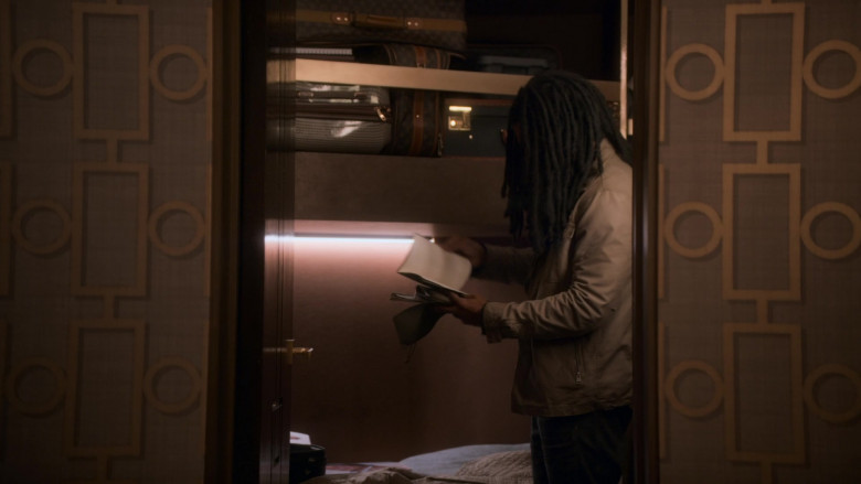Louis Vuitton Luggage and Bags in Snowpiercer S01E04 TV Show (1)