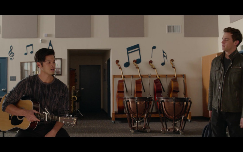 Martin Guitar Held by Ross Butler as Zach Dempsey in 13 Reasons Why S04E07 College Interview (2020)