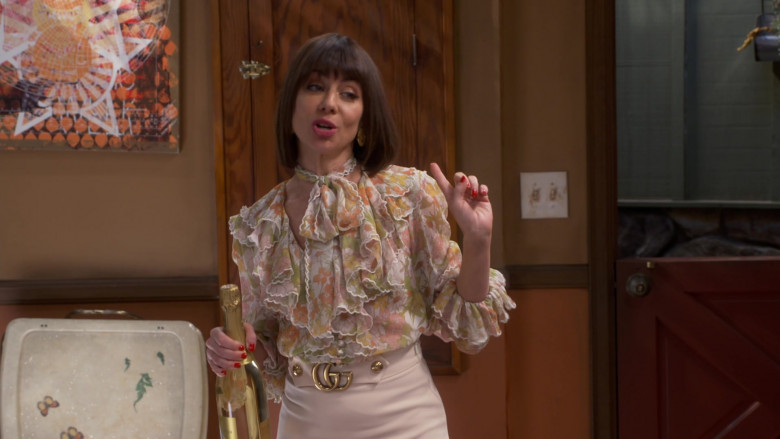 Natasha Leggero Wears Gucci Leather Skirt Outfit in Broke TV Show – Episode 12 (1)