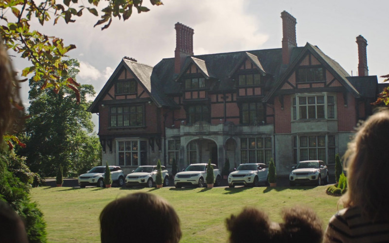 Range Rover Cars in Four Kids and It Movie (1)
