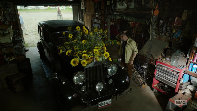Rolls-Royce Vintage Retro Car in NOS4A2 Season 2 Episode 1 TV Show (2)
