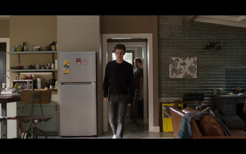 Samsung Refrigerator in 13 Reasons Why S04E02 College Tour (1)