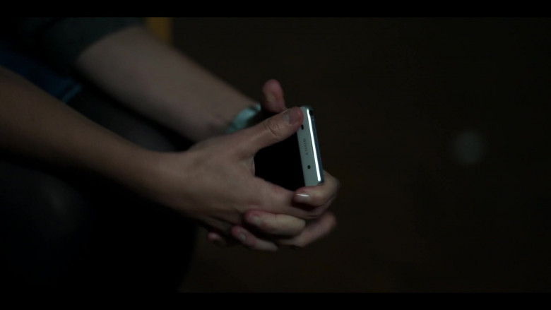 Sony Xperia Smartphone in The Salisbury Poisonings Episode 2 (2020)