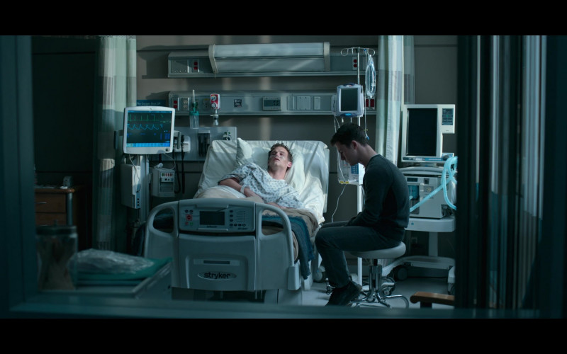 Stryker Medical Bed in 13 Reasons Why S04E10 TV Show by Netflix (1)