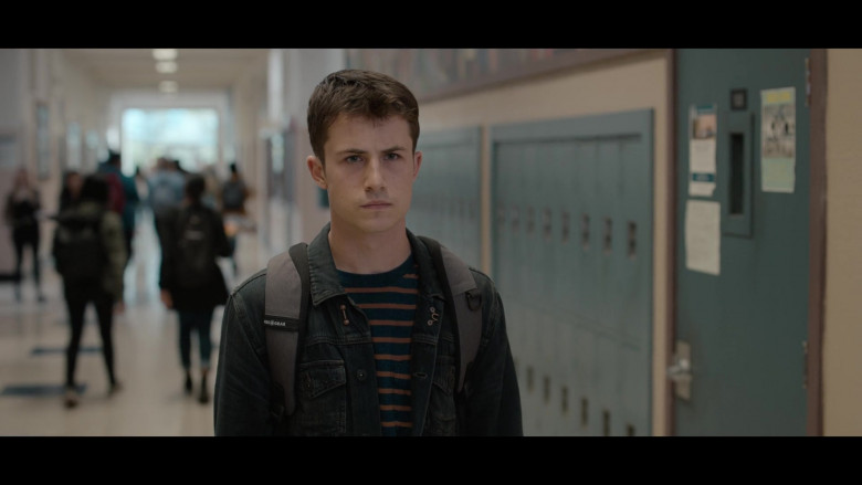 SwissGear Backpack and Denim Jacket Outfit of Dylan Minnette in 13 Reasons Why S04E06 TV Show