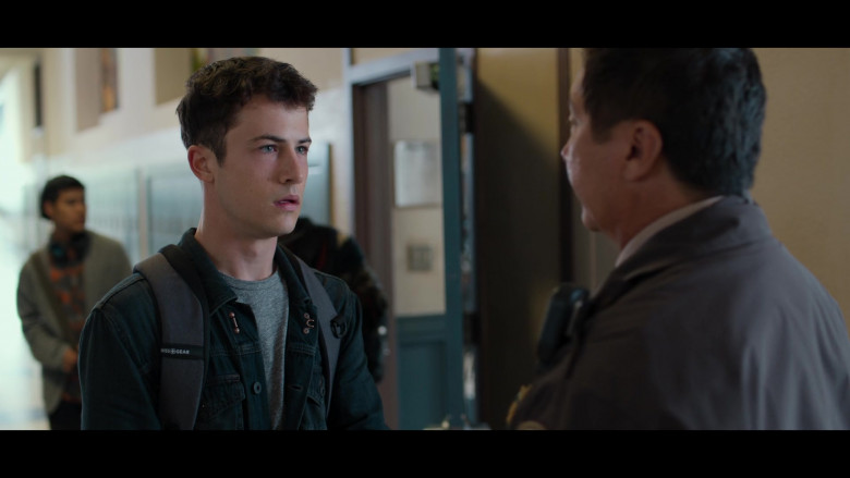 SwissGear Backpack of Dylan Minnette as Clay Jensen in 13 Reasons Why S04E02 College Tour (1)