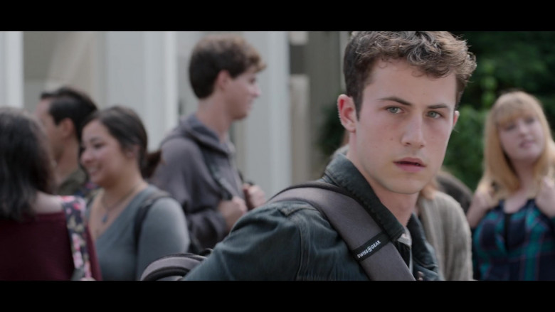 SwissGear Backpack of Dylan Minnette as Clay Jensen in 13 Reasons Why S04E02 College Tour (2)