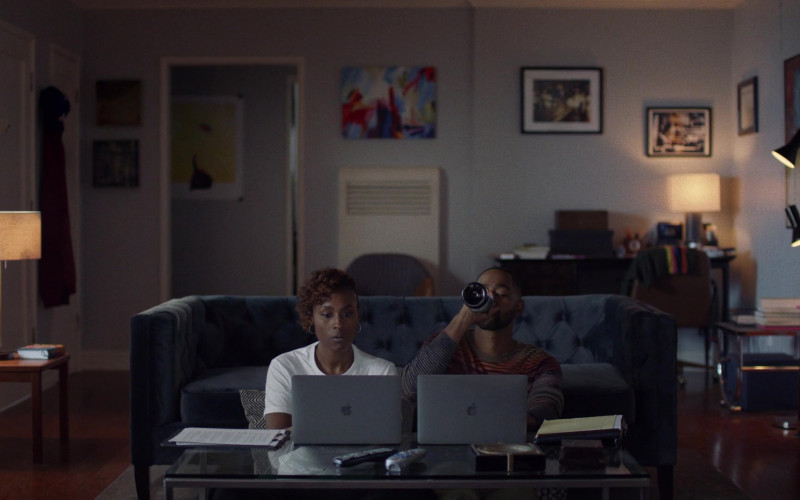 TV Show Characters Using Apple MacBook Laptop Computers in Insecure S04E09 TV Series (1)