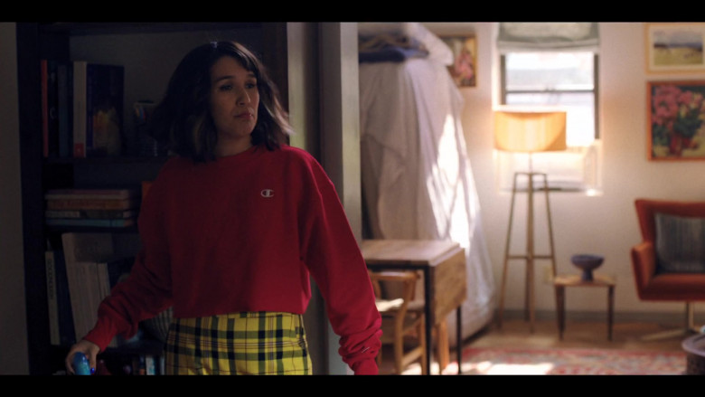 Zoë Chao as Sara Yang Wears Champion Red Cropped Sweatshirt in Love Life S01E0 TV Series (2)