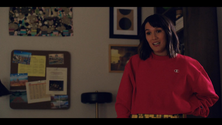 Zoë Chao as Sara Yang Wears Champion Red Cropped Sweatshirt in Love Life S01E0 TV Series (3)