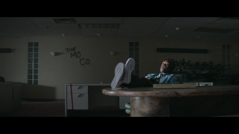 Actor Don Cheadle as Maurice Wears Adidas White Shoes in Black Monday TV Show (2)