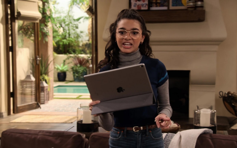Actress Paulina Chávez Using Apple iPad Tablet