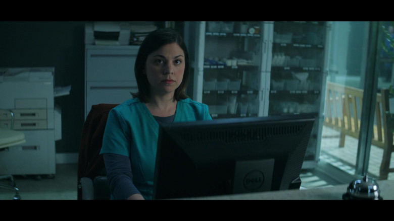 Actress Using Dell Monitor in Doom Patrol S02E07 TV Series