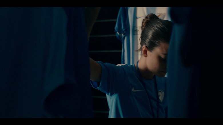 Actress Wears Nike Blue Jersey Outfit in Warrior Nun S01E0 TV Show (2)