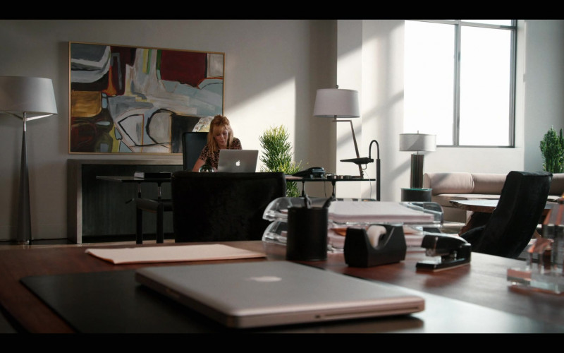 Apple MacBook Laptops in Yellowstone S03E04