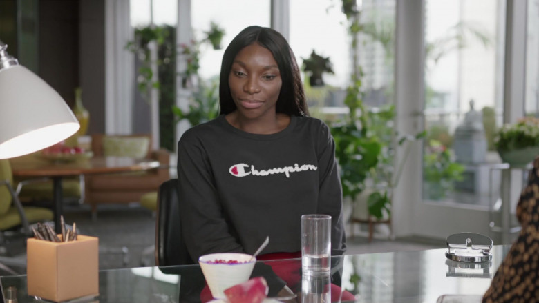 British Actress Michaela Coel Wears Champion Women's Cropped Black Sweatshirt Outfit in I May Destroy You Season 1 TV Show (2)