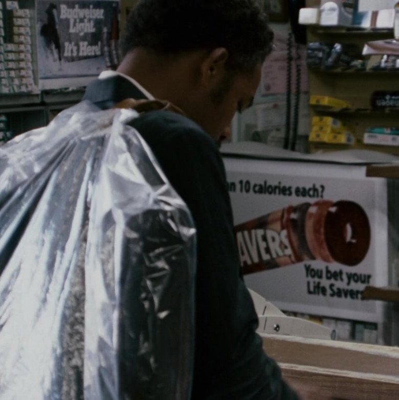 Budweiser Light and Life Savers in The Pursuit of Happyness (2006)