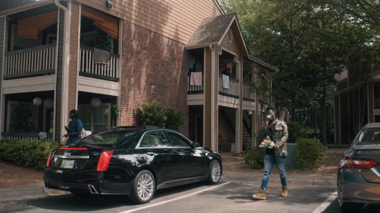 Cadillac CTS Black Car in Greenleaf S05E03 TV Show (2)