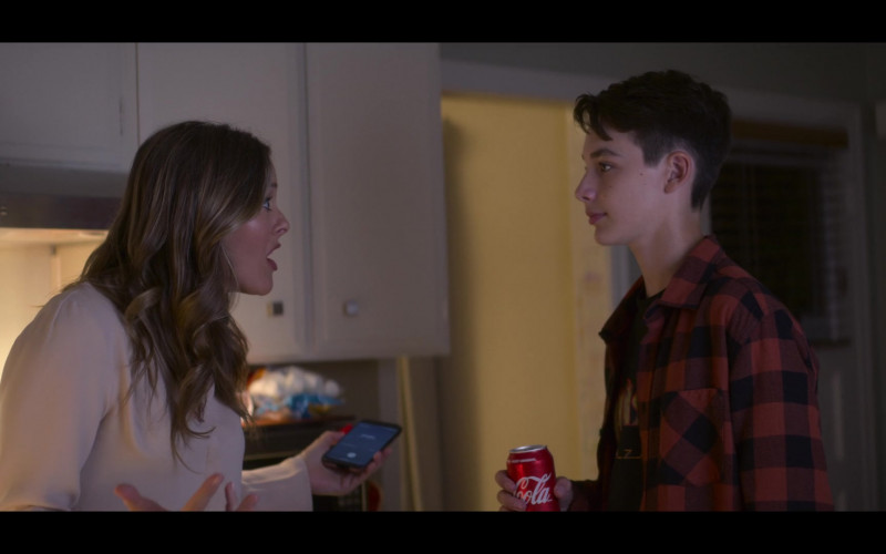 Coca-Cola Soda in The Baby-Sitters Club S01E01