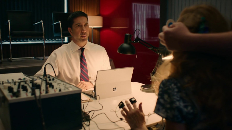 David Schwimmer as Jerry Using Microsoft Surface Tablet in Intelligence Season 1 Episode 2 TV Show