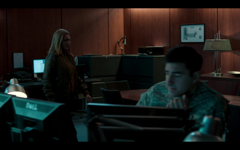 Dell Monitors in Hanna S02E04 (1)