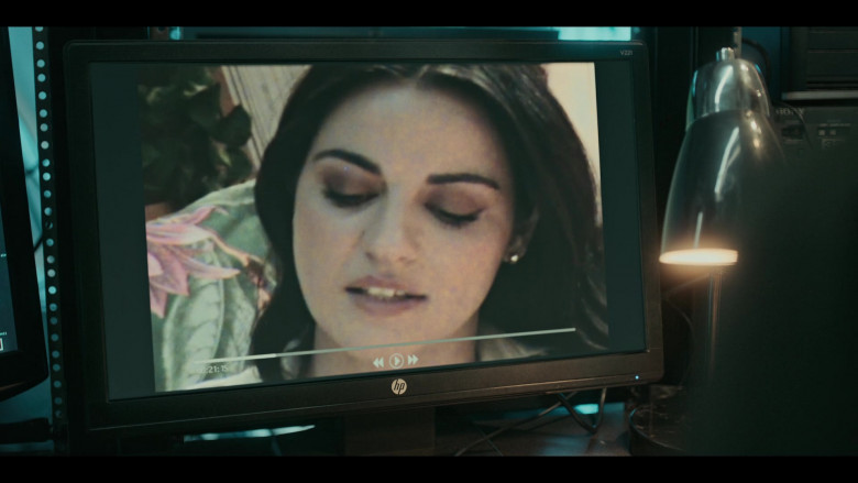HP Monitor Used by Netflix TV Show Cast Members in Dark Desire S01E16 (1)