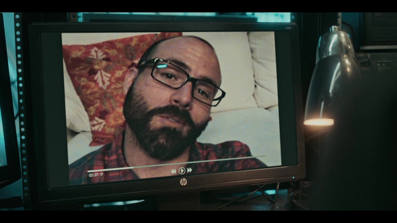 HP Monitor Used by Netflix TV Show Cast Members in Dark Desire S01E16 (2)