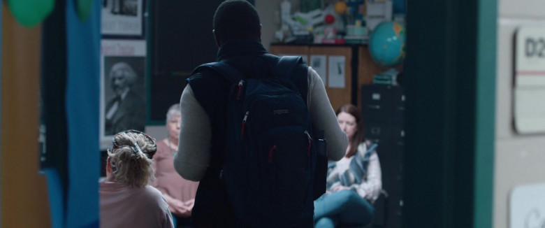 JanSport Blue Backpack of Sam Richardson in Hooking Up (2020)