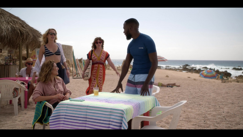Lamorne Morris Wears Olaian Decathlon Surfing Blue Tee in Desperados Movie (2)