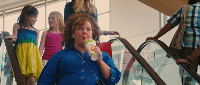 Melissa McCarthy Drinks Orange Julius in Identity Thief Movie (2)