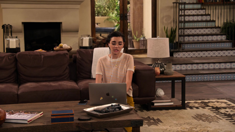 Paulina Chávez Using Apple MacBook Laptop in The Expanding Universe of Ashley Garcia S01E10 Netflix TV Show (3)