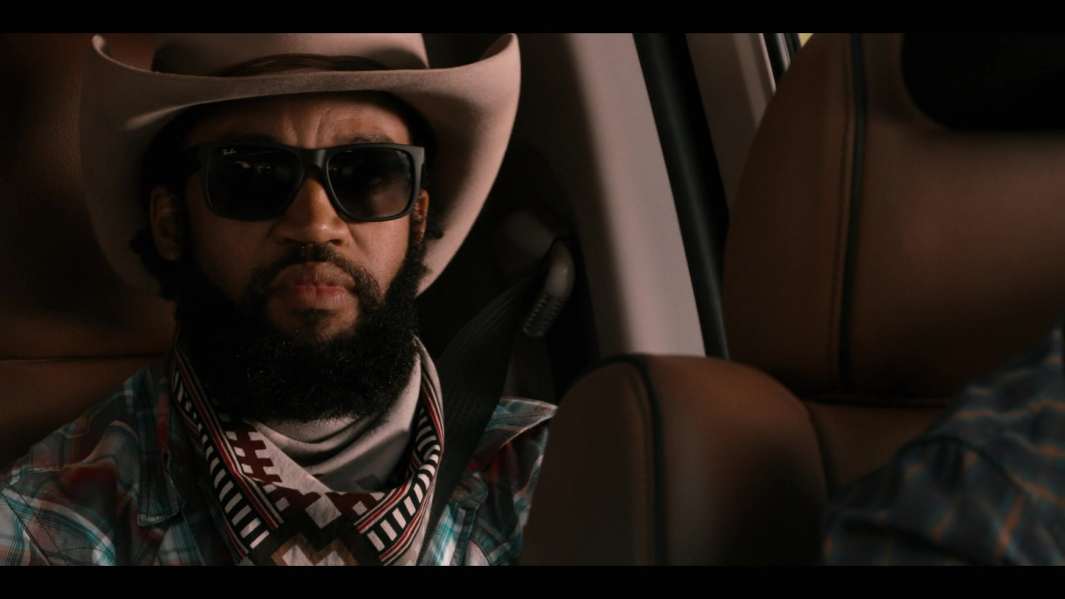 RayBan Men's Sunglasses Worn By Actor In Yellowstone S03E04 "Going