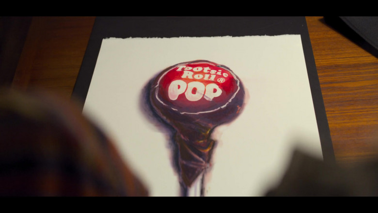 Tootsie Pop Hard Candy Lollipop in The Baby-Sitters Club S01E06