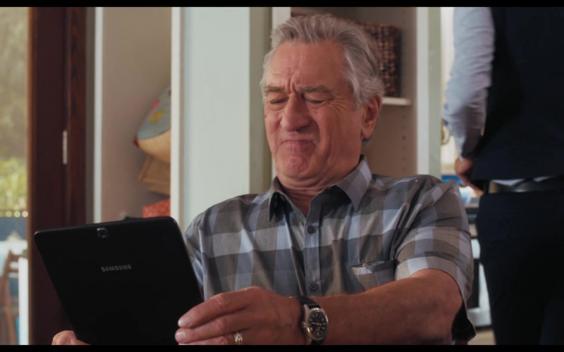 Actor Robert De Niro as Ed Holding Samsung Galaxy Android OS Tablet in The War with Grandpa Film