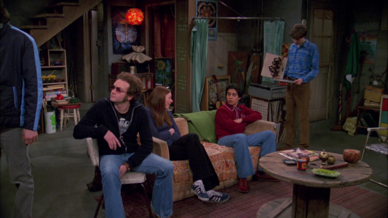 Adidas Shoes Outfit of Laura Prepon as Donna Pinciotti in That '70s Show S04E19