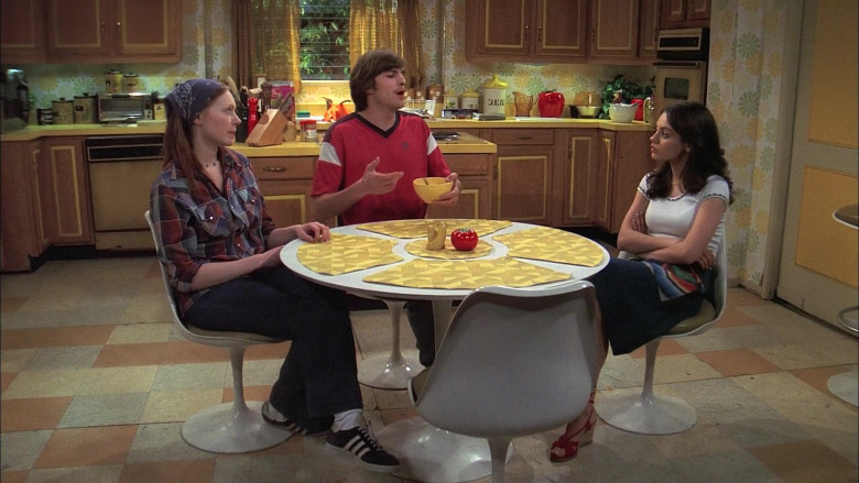 Adidas Shoes of Laura Prepon as Donna Pinciotti in That '70s Show S06E19 (1)