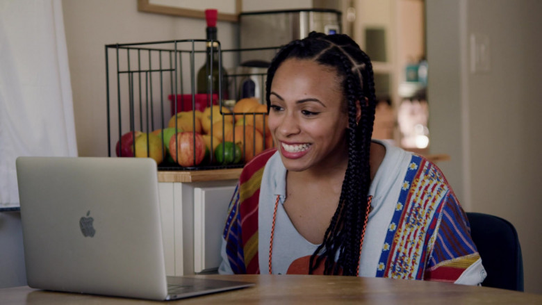 Apple MacBook Laptop Used by Nicolette Robinson as Sade in Love in the Time of Corona S01E01 (1)