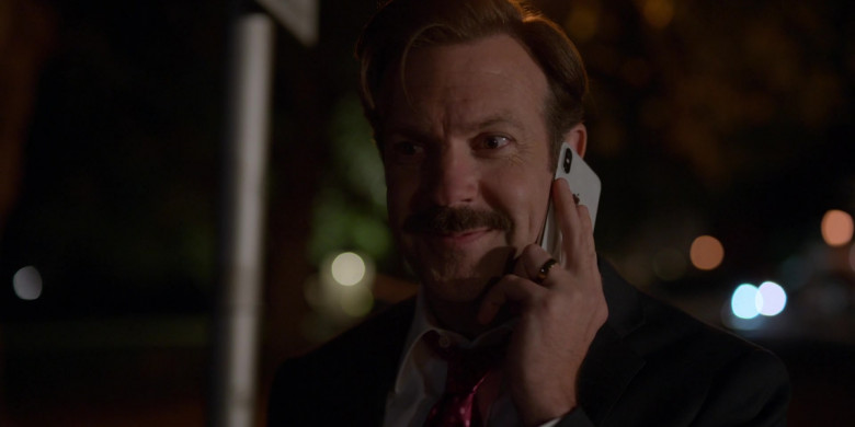 Apple iPhone Smartphone Used by Jason Sudeikis in Ted Lasso S01E04