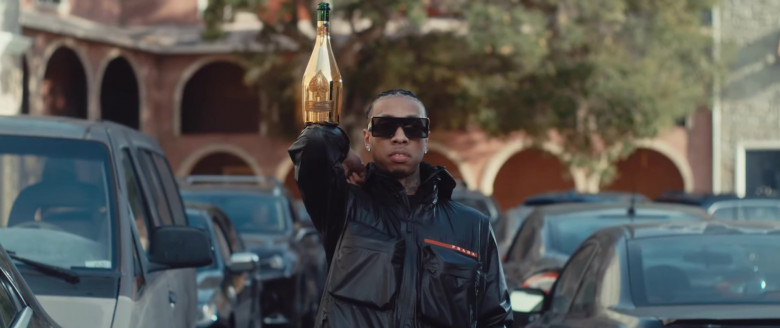 Armand de Brignac Champagne Gold Bottles in VIDA LOCA by Black Eyed Peas, Nicky Jam & Tyga (3)