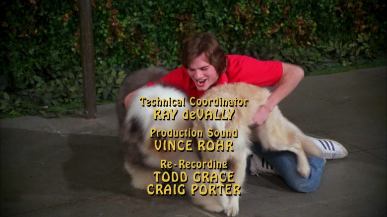 Ashton Kutcher as Michael Kelso Wears Adidas Shoes in That '70s Show S03E19 (2)