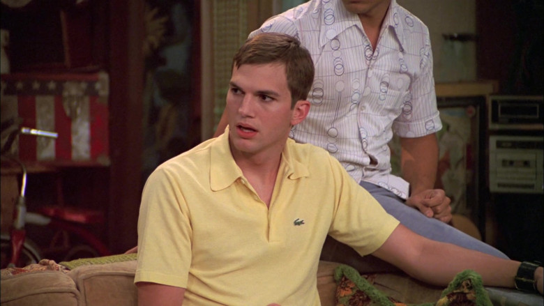 Ashton Kutcher as Michael Wears Classic Lacoste Yellow Polo Shirt with Short Sleeves (3)