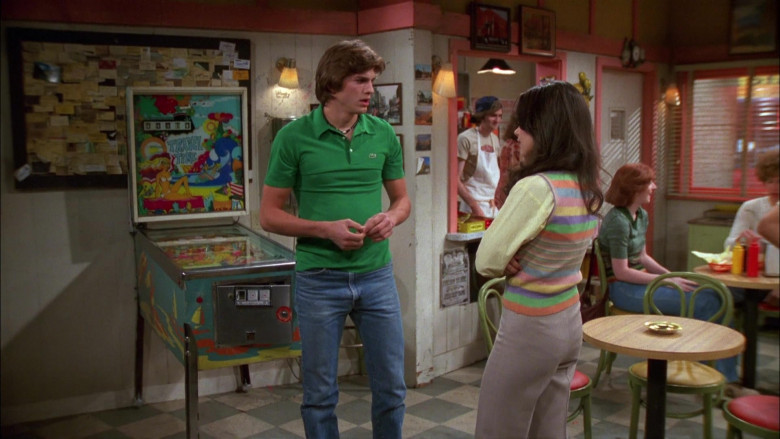 Ashton Kutcher as Michael Wears Lacoste Green Shirt and Classic Jeans Outfit in That '70s Show (2)